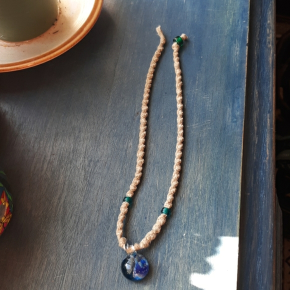 Hemp choker with blue pendant - Picture 4 of 4